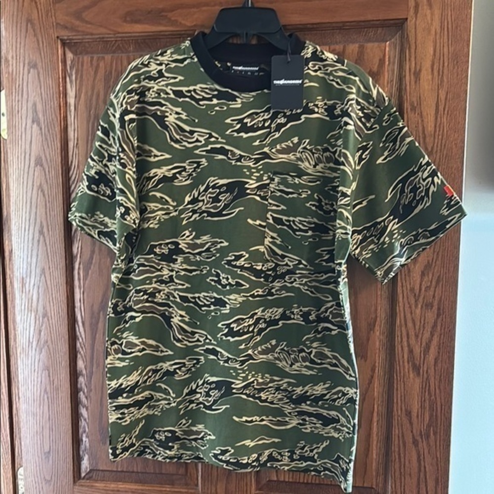 The Hundreds Alpha  rare Tiger Camo short sleeve with pocket t shirt Medium